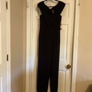 Vince Camuto black jumpsuit size 10 stretch crepe.
